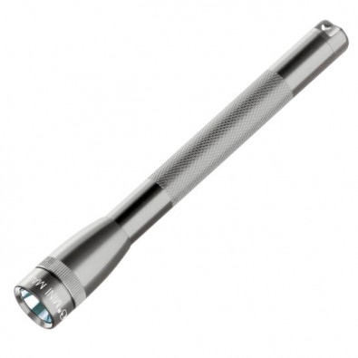 MAG-LITE Mini AAA Mit Hochleistungs-LED, Titan/Grau MAG-LITE Mini AAA Mit Hochleistungs-LED, Titan/Grau